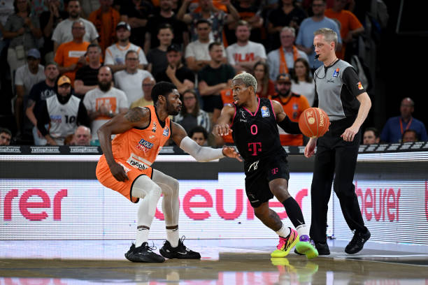 在足球领域 在足球领域