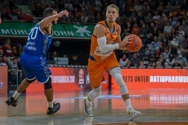 赛中刷新了 赛中刷新了