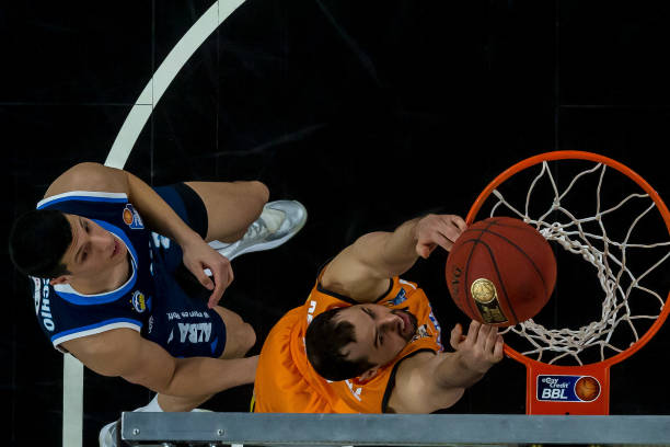 足以证明他 足以证明他